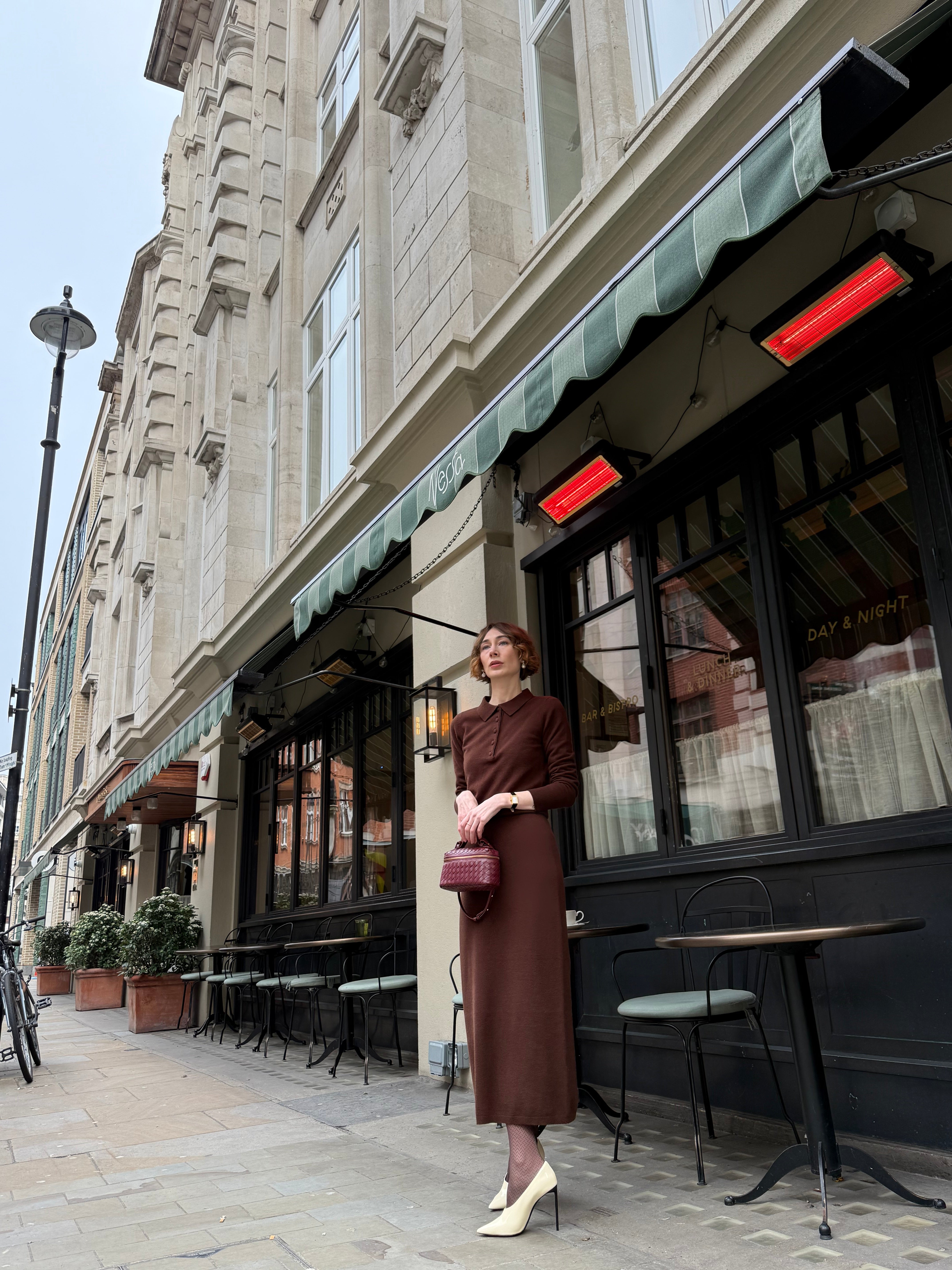PURE MERINO WOOL SKIRT
- Deep Brown
